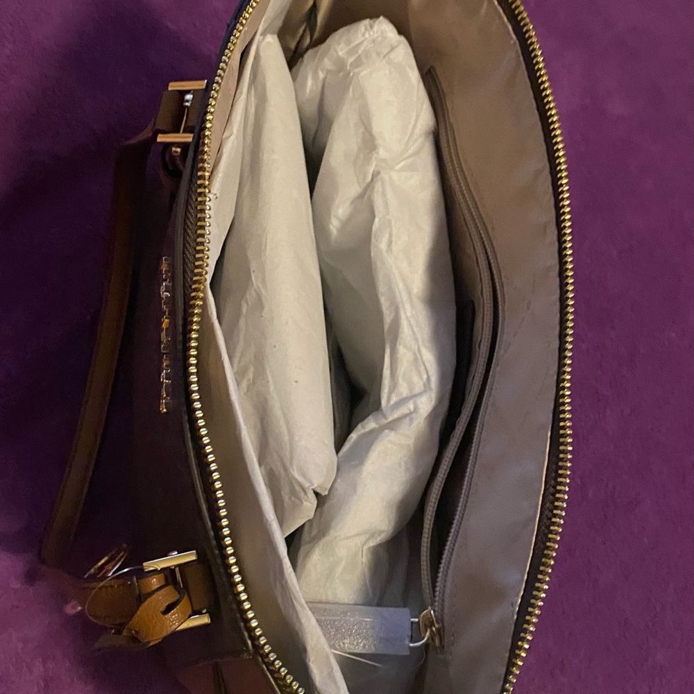 Michael Kors Purses - Picture 7 of 11